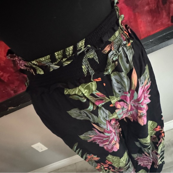 Floral Black Wide-Leg Pants - Picture 2 of 10